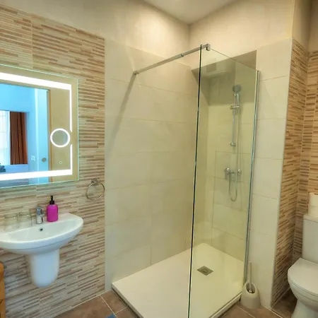 Tasteful 2bedrooms With Maltese Balcony Mcop1-2 Valletta