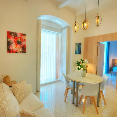 Tasteful 2bedrooms With Maltese Balcony Mcop1-2 Apartament Valletta