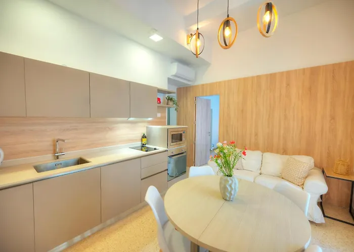 Tasteful 2bedrooms With Maltese Balcony Mcop1-2 *